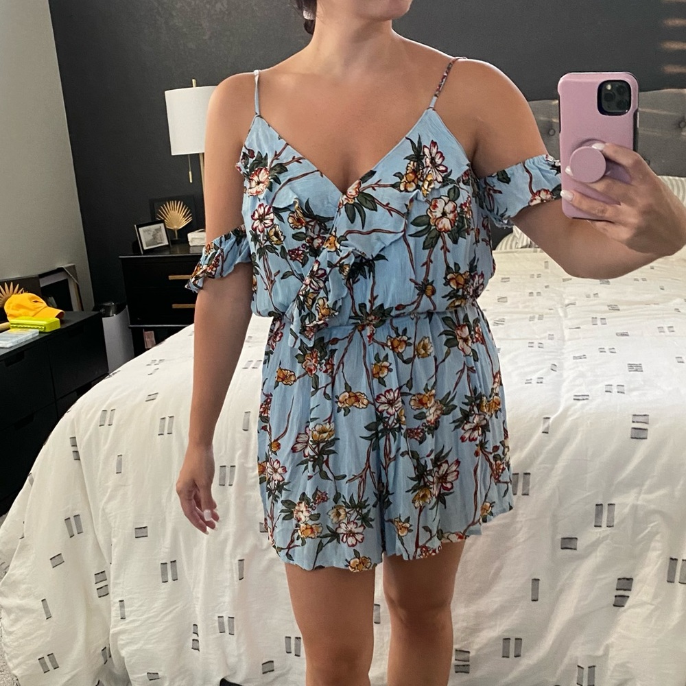 NWOT New Look Floral Printed Cheesecloth Romper 8